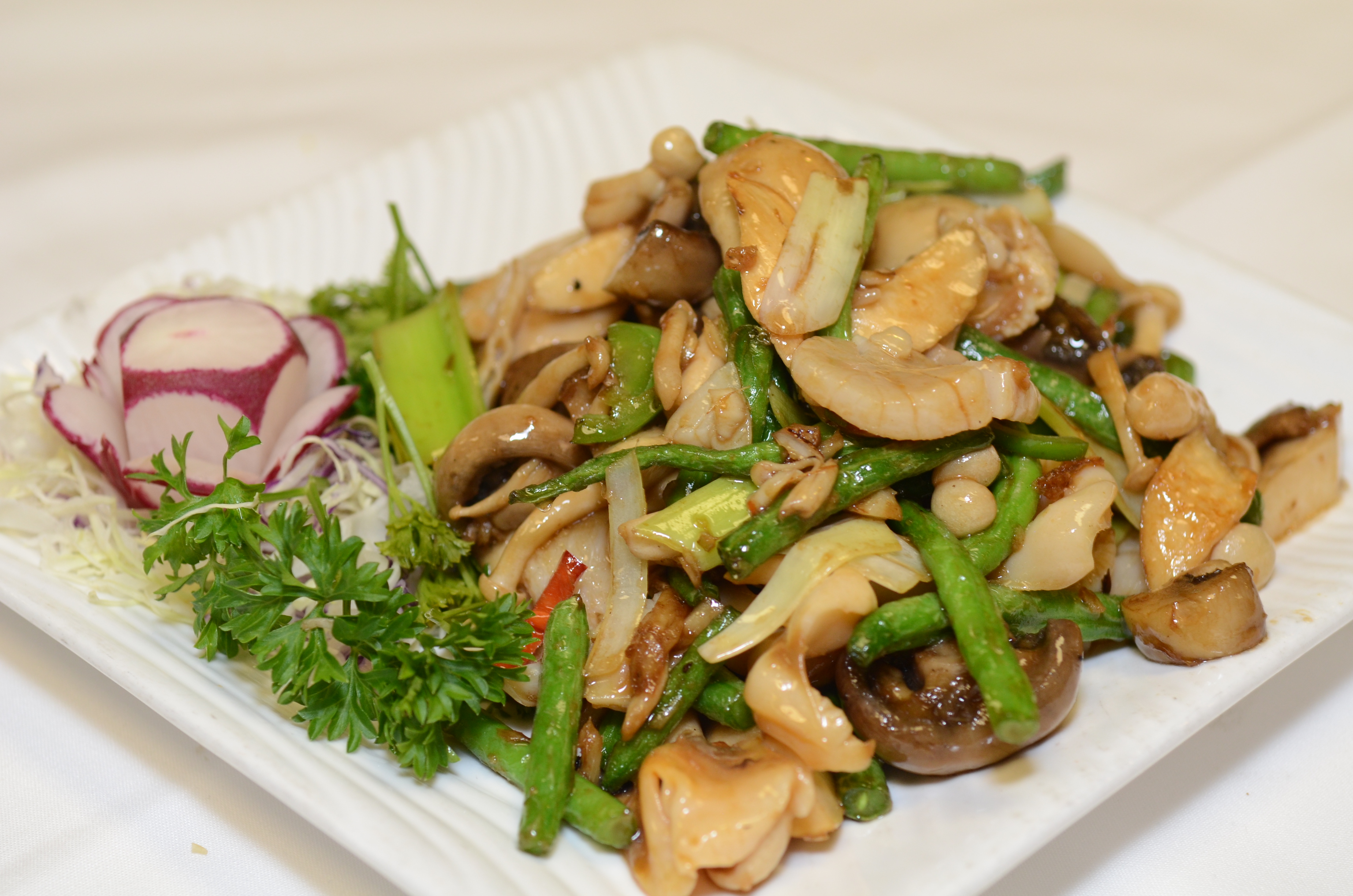 Order Sauteed Fresh Mushroom in BBQ Sauce food online from Asian Pearl store, Richmond on bringmethat.com