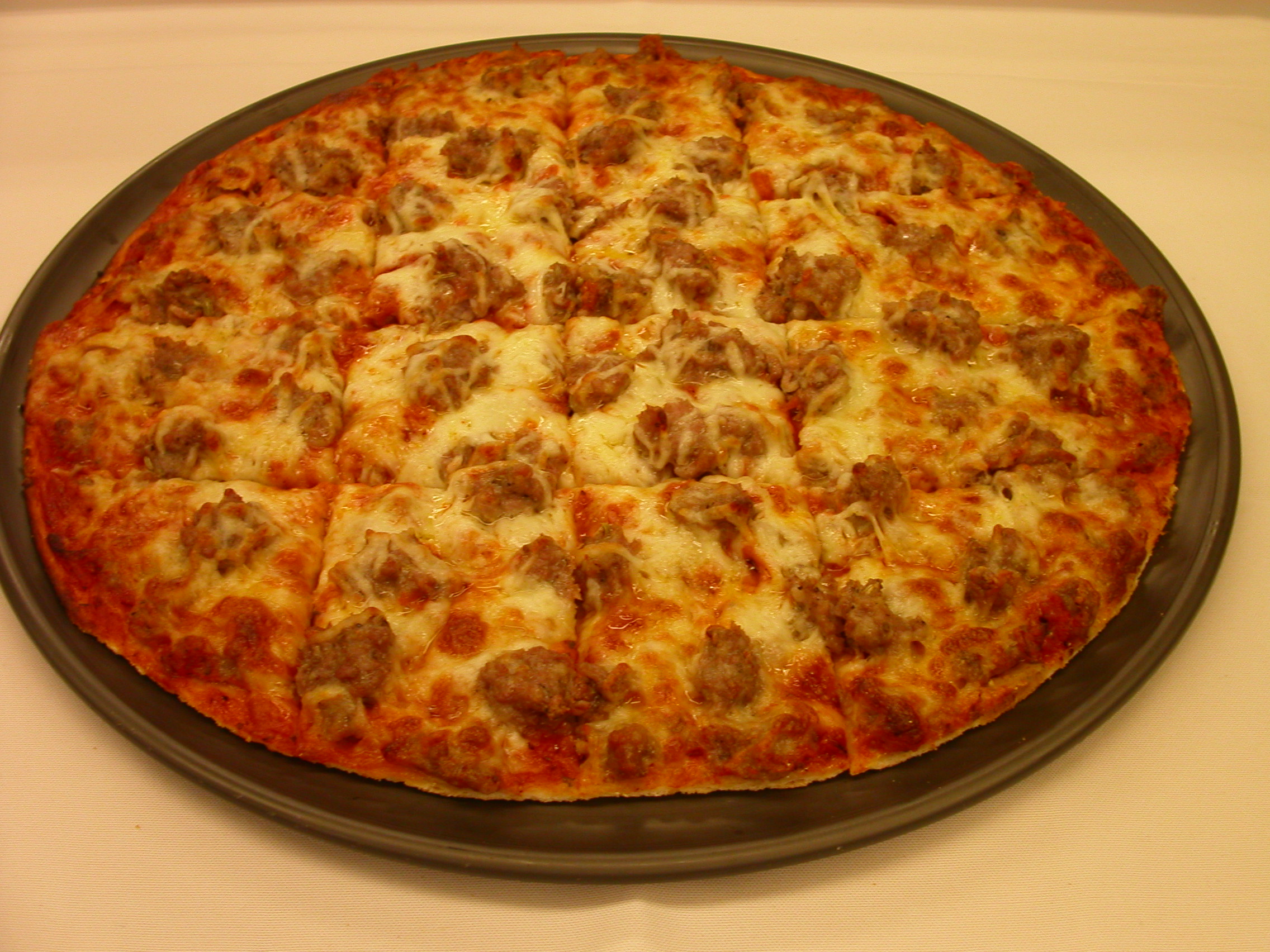 Order Sausage Pizza food online from Fox's Restaurant And Pub store, Oak Lawn on bringmethat.com