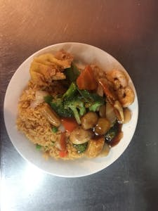 Order L14. Shrimp with Mixed Vegetables food online from Taste Of China store, Spring Hill on bringmethat.com