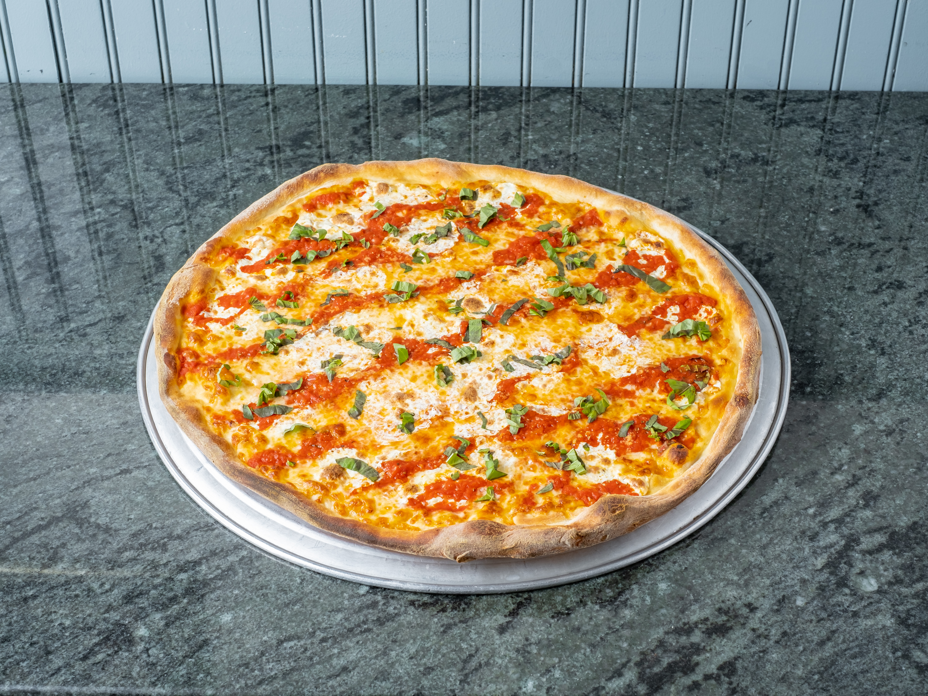 Order Margherita Pizza food online from Main Street Pizza store, Tarrytown on bringmethat.com