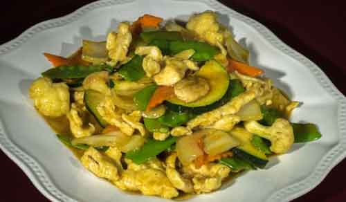 Order Thai Curry Chicken Entree food online from Sushi Xuan store, Albuquerque on bringmethat.com