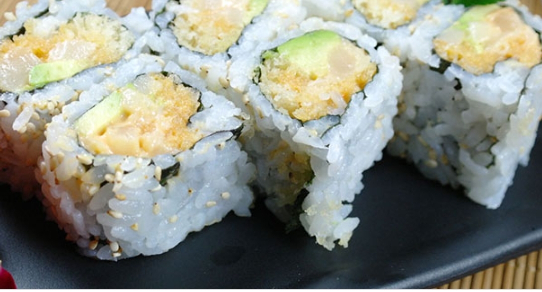 Order Spicy Scallop Roll food online from Sushi Mon store, Las Vegas on bringmethat.com