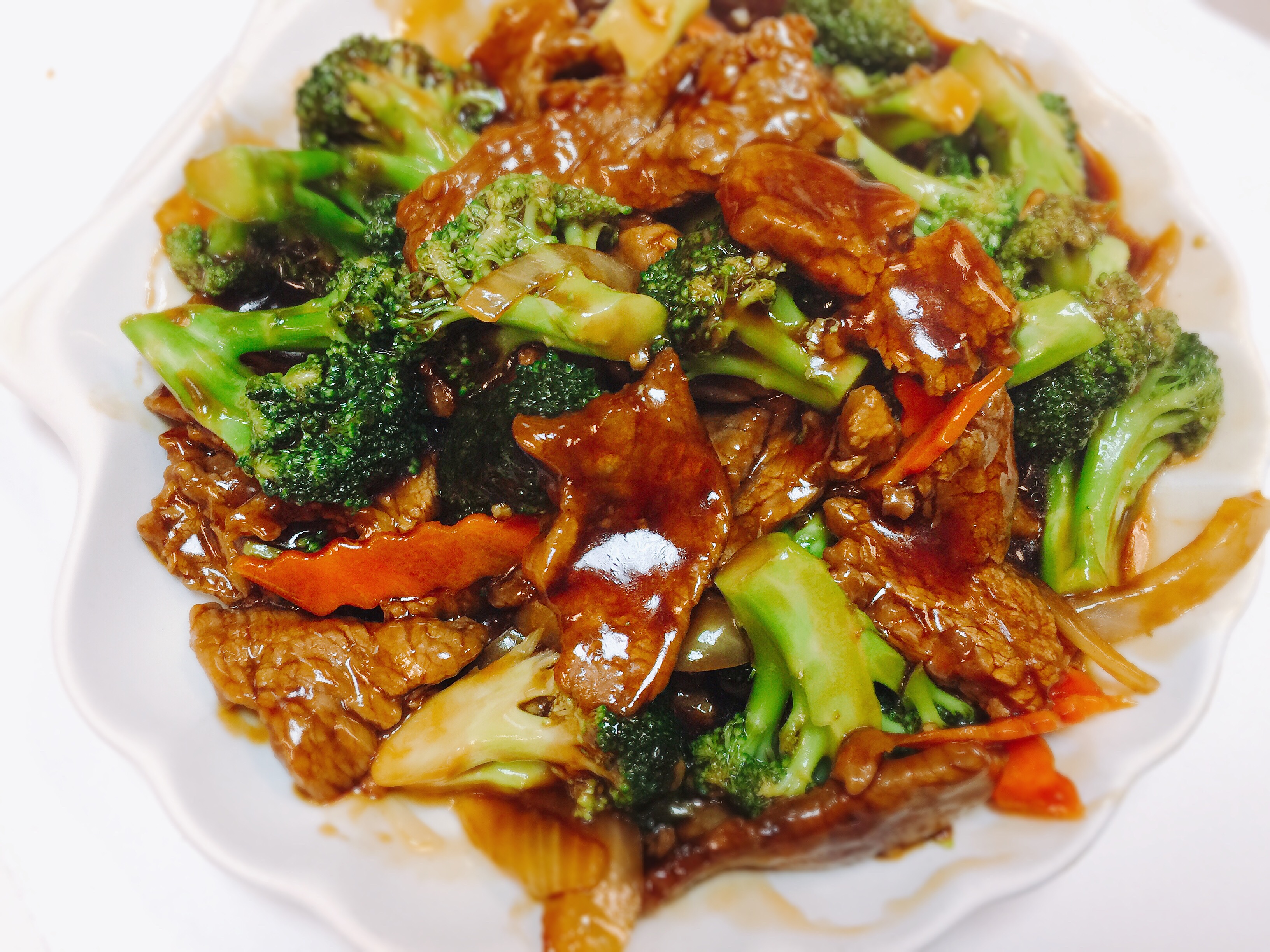 Order 265. Beef with Broccoli 西兰牛 food online from Noodles Delight store, Roselle on bringmethat.com
