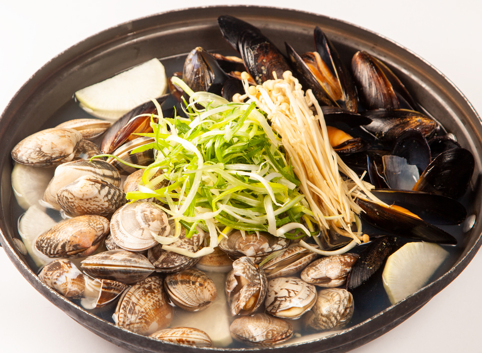 Order CLAM X MUSSEL SOUP  food online from Azit store, Oakland on bringmethat.com