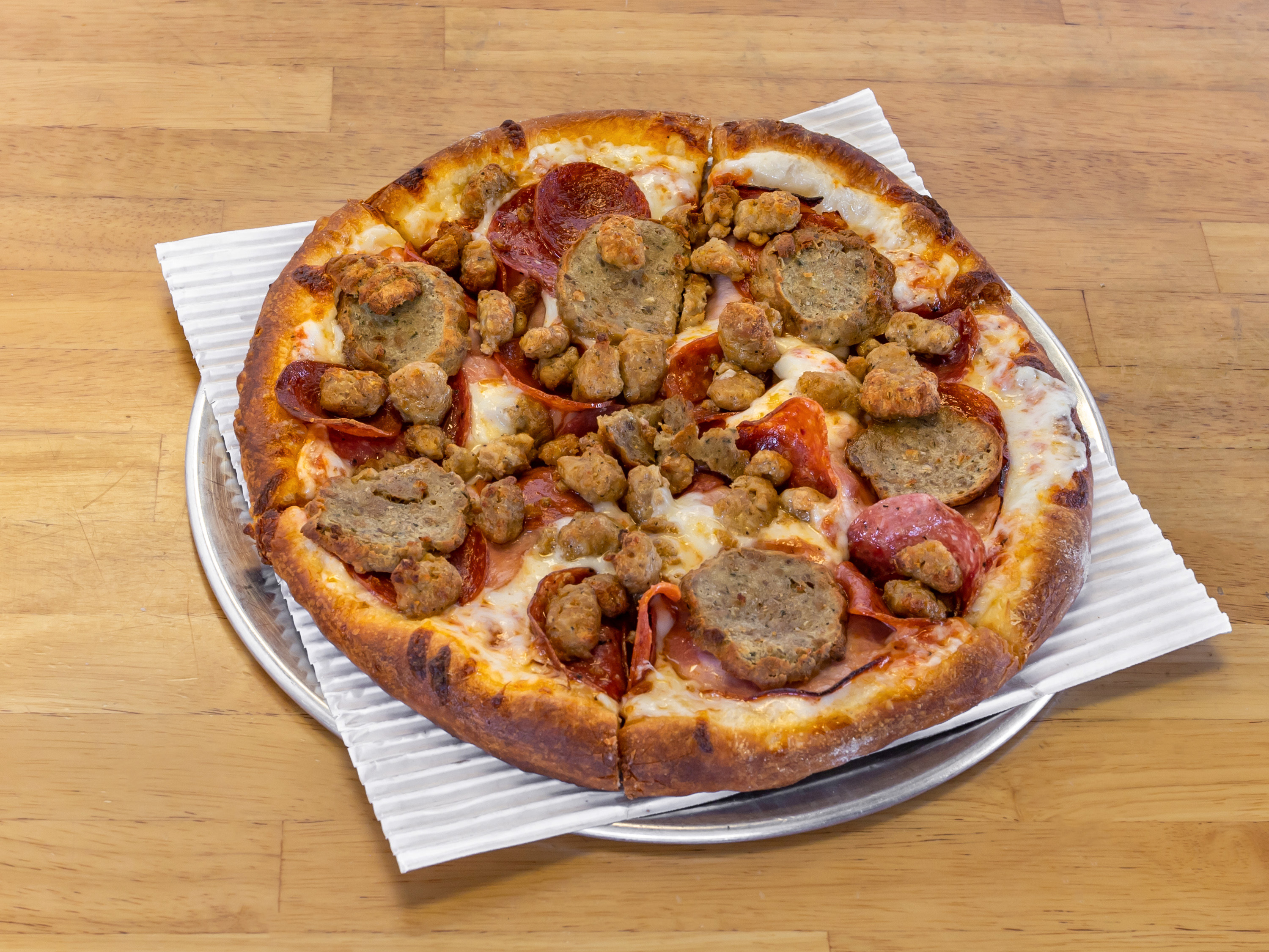 Order Giovanni Special Pizza food online from Zeppo Pizza store, Bakersfield on bringmethat.com