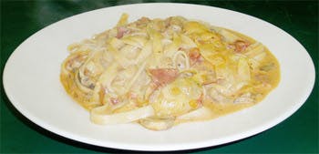 Order Fettuccine Modo - Pasta food online from Primas Pasta & Pizza Restaurant store, Fort Worth on bringmethat.com
