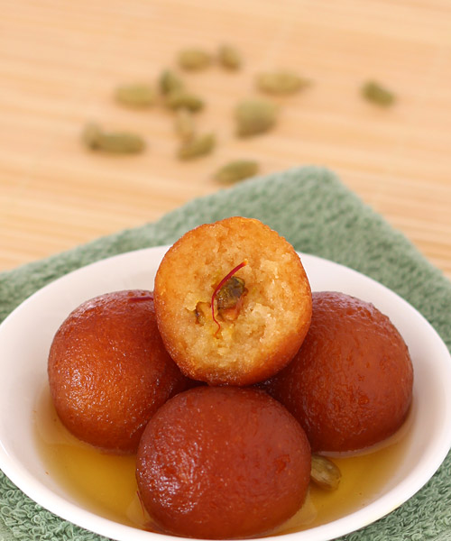 Order Classic Gulab Jamun  food online from Indian Street Cafe store, San Jose on bringmethat.com