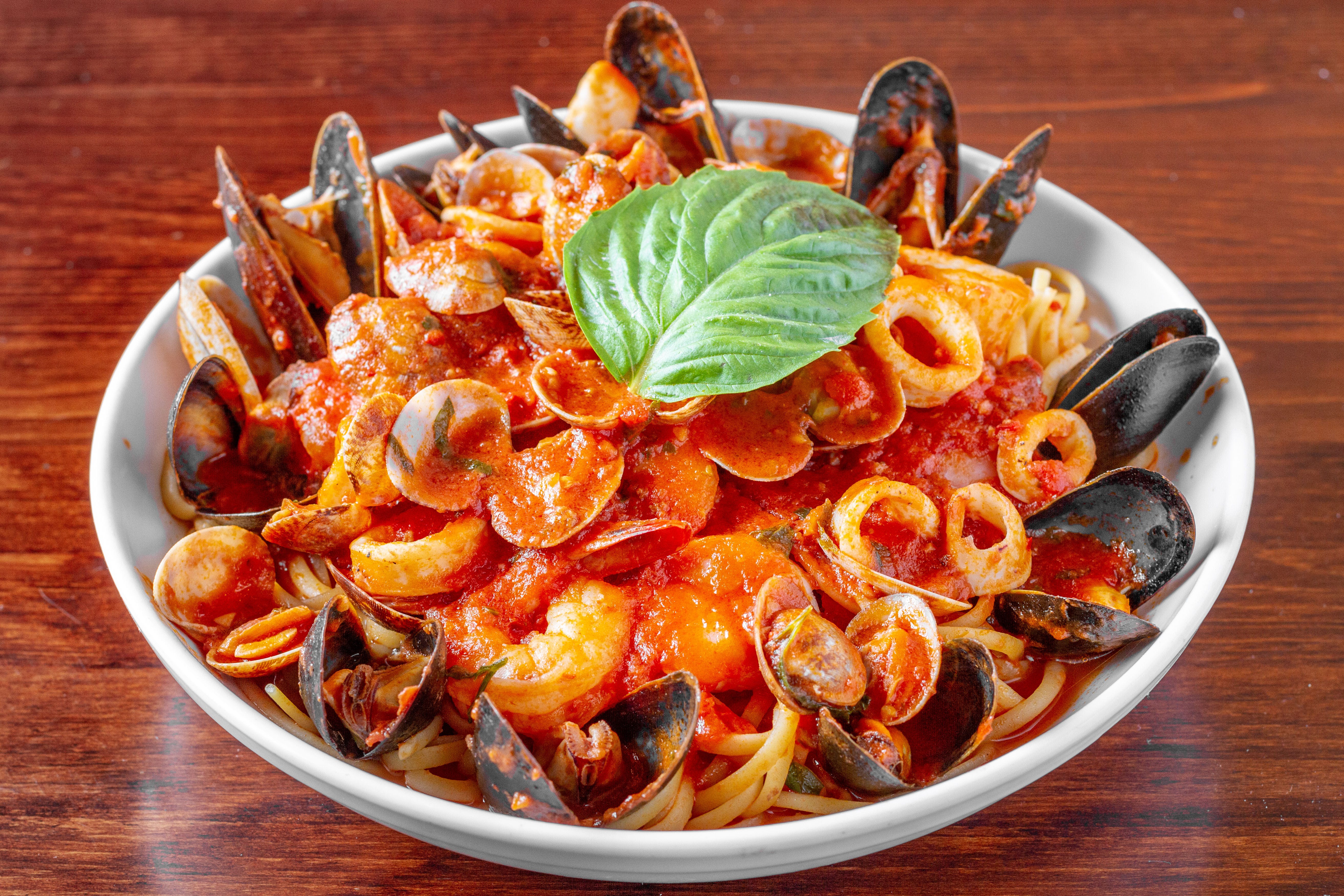 Order Seafood Pescatore - Entree food online from Trattoria Di Napoli Restaurant store, Bear on bringmethat.com