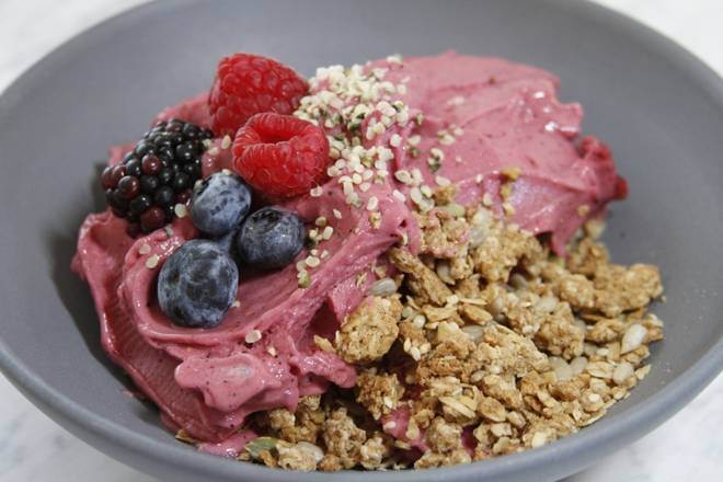 Order Berry Bowl food online from Millcross Coffee Bar &amp; Kitchen store, Culver City on bringmethat.com