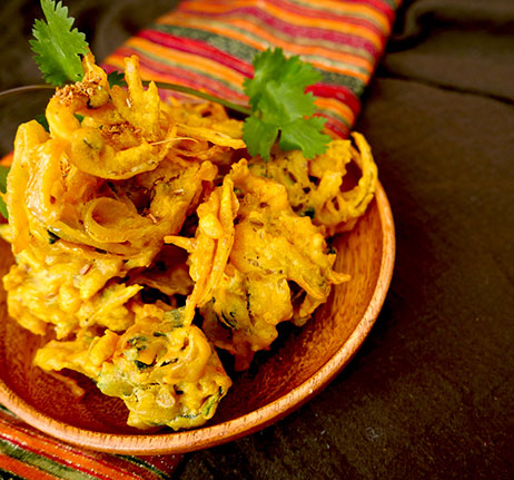 Order 04. Veggie Pakora (V)(GF) food online from Noori Pakistani & Indian store, San Bruno on bringmethat.com