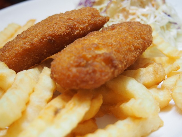 Order N-60. 3 Fish & French Fries (생선&감자 튀김/炸鱼薯条) food online from Restaurant Namsan store, Los Angeles on bringmethat.com