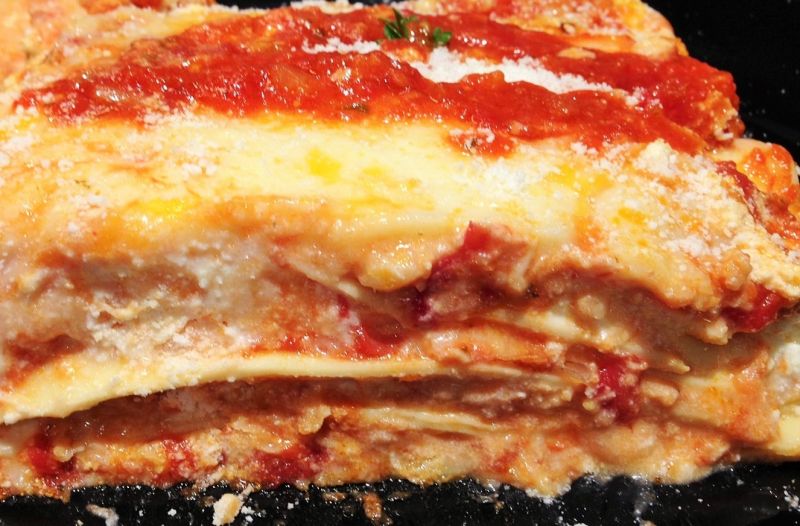 Order Cheese Lasagna and Meatballs food online from Bob'S Italian Foods store, Medford on bringmethat.com