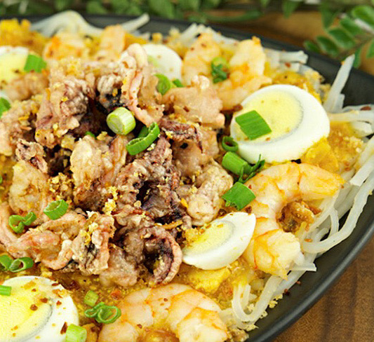 Order Pancit Malabon Noodle food online from Barrio Fiesta store, Glendale on bringmethat.com