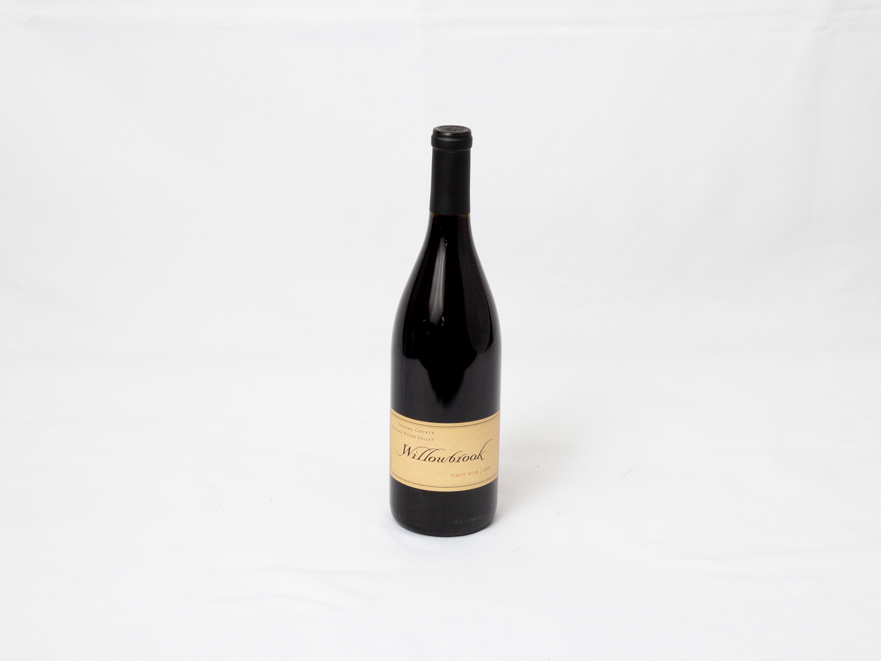 Order 750 ml Willowbrook  Pinot Noir , Red Wine  food online from Bucktown Food And Liquor store, Chicago on bringmethat.com