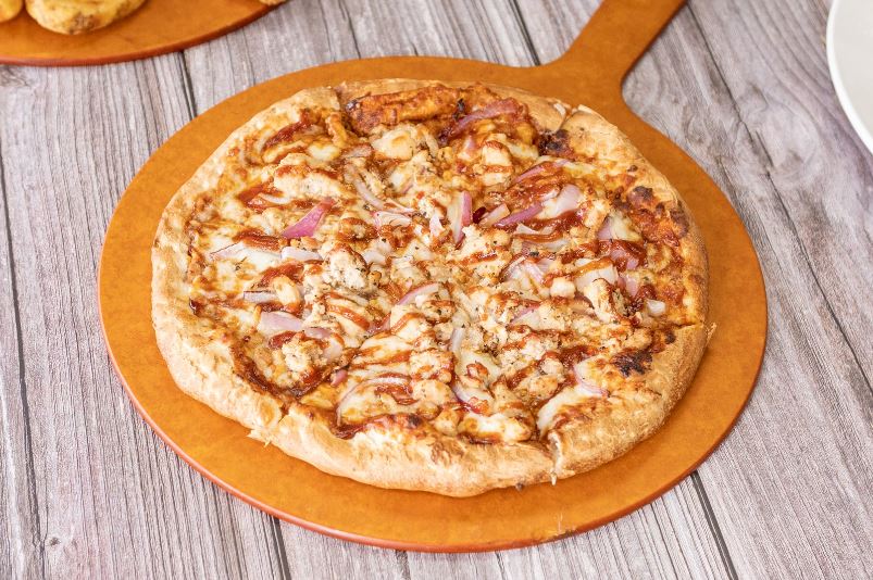 Order BBQ Chicken Pizza food online from Mr Pizza store, Van Nuys on bringmethat.com