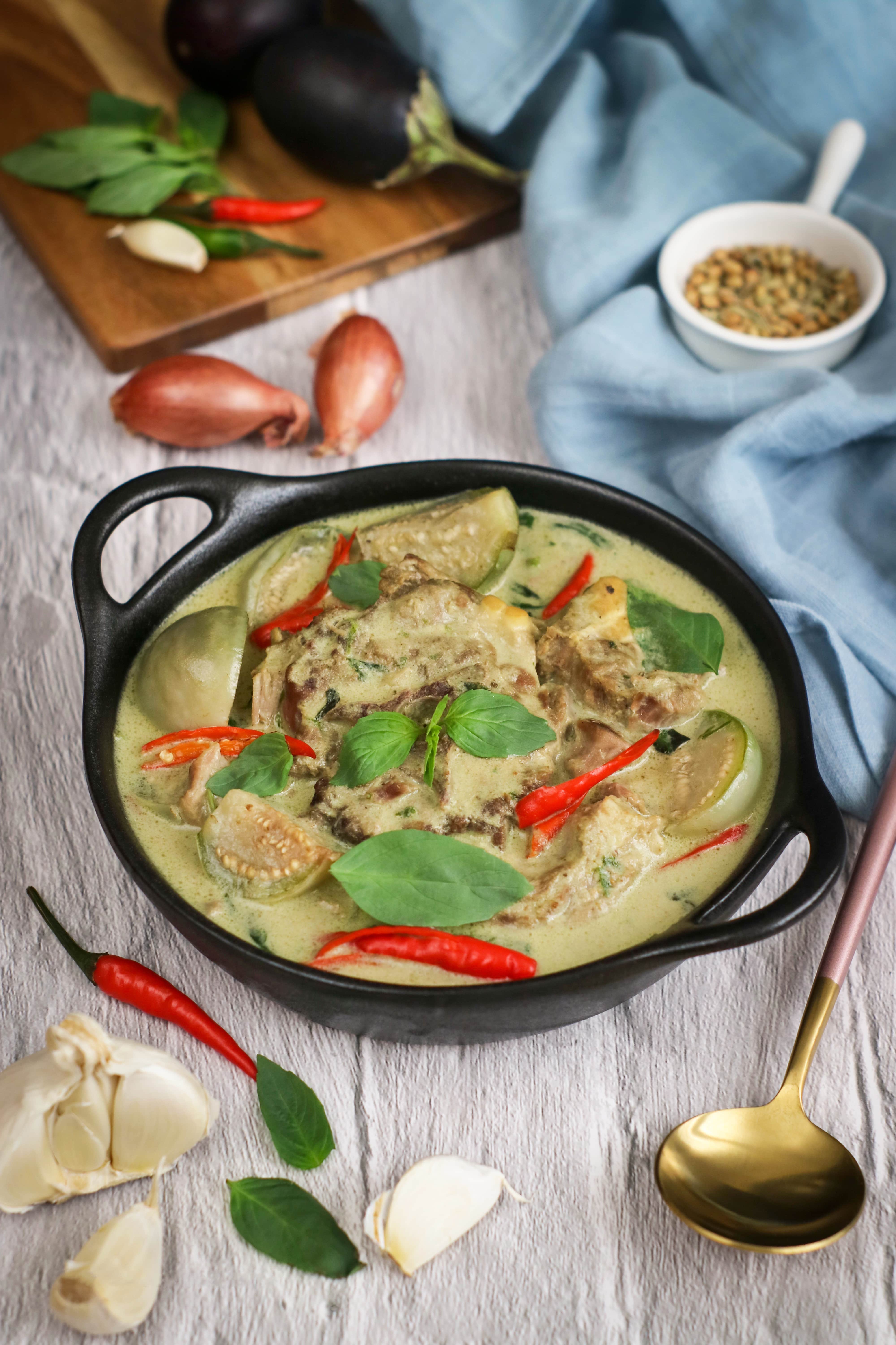 Order Veg Thai Curry food online from Tropical Curry And Grill store, Pflugerville on bringmethat.com