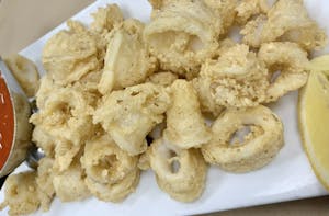 Order Fried Calamari food online from Bistro 1051 store, Clark on bringmethat.com