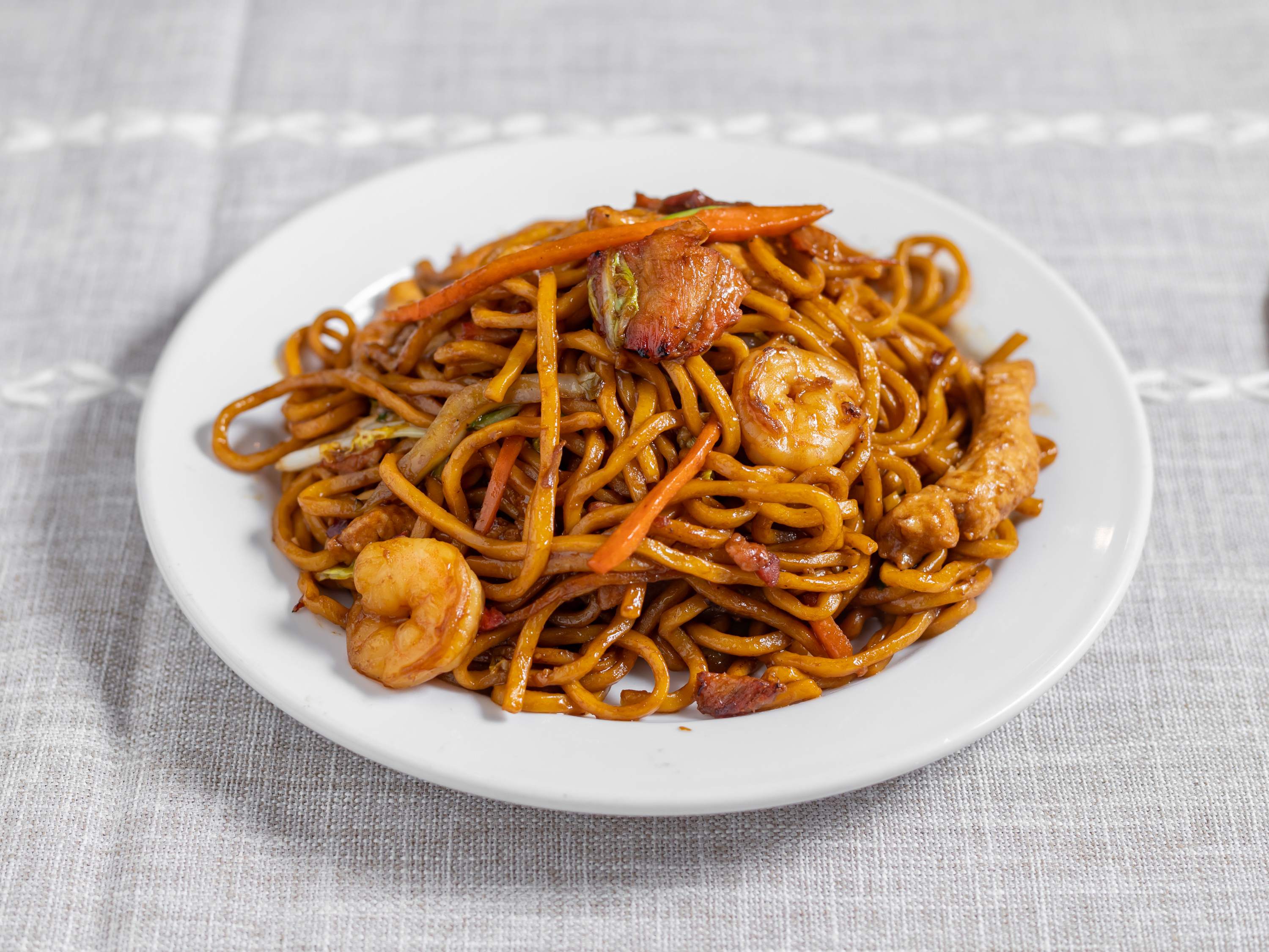 Order 34. House Special Lo Mein本楼捞面 food online from Fuji China store, Knightdale on bringmethat.com