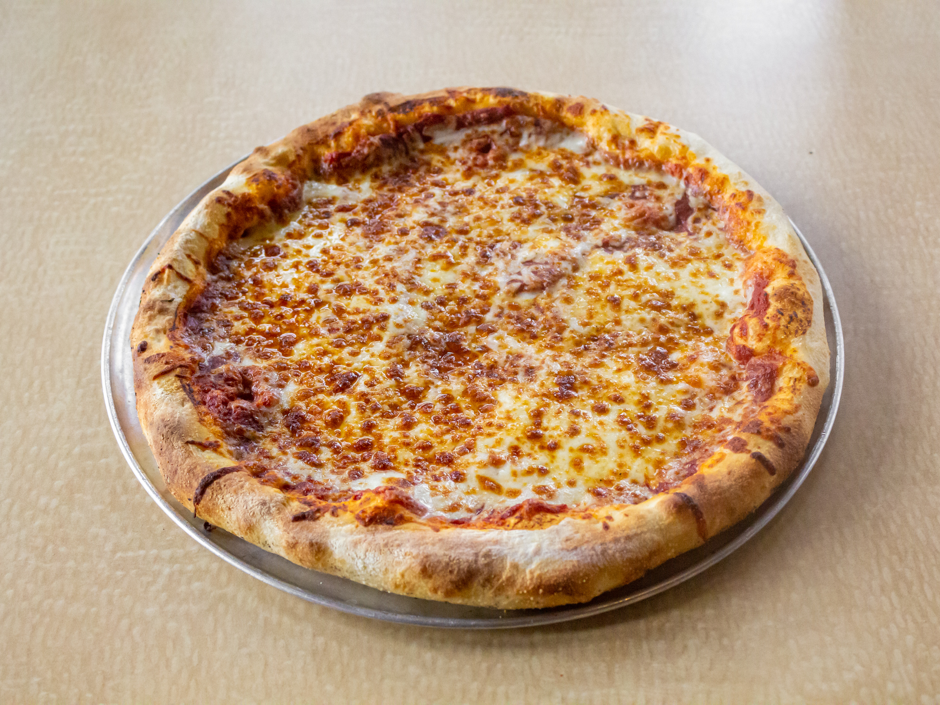 Order Traditional Red Whole Cheese Pizza food online from 1872 Cafe store, Rochester on bringmethat.com
