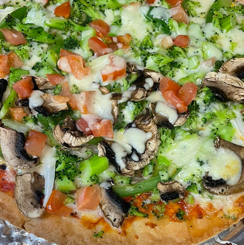 Order Personal Gluten Free Vegetable Pizza - Personal food online from Davila's Pizza & Restaurant store, Hackettstown on bringmethat.com