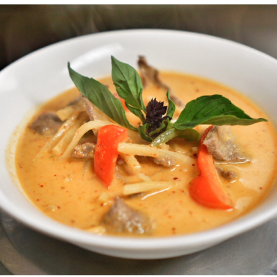 Order 4. Red Curry food online from Hug Thai Restaurant store, Pittsburgh on bringmethat.com