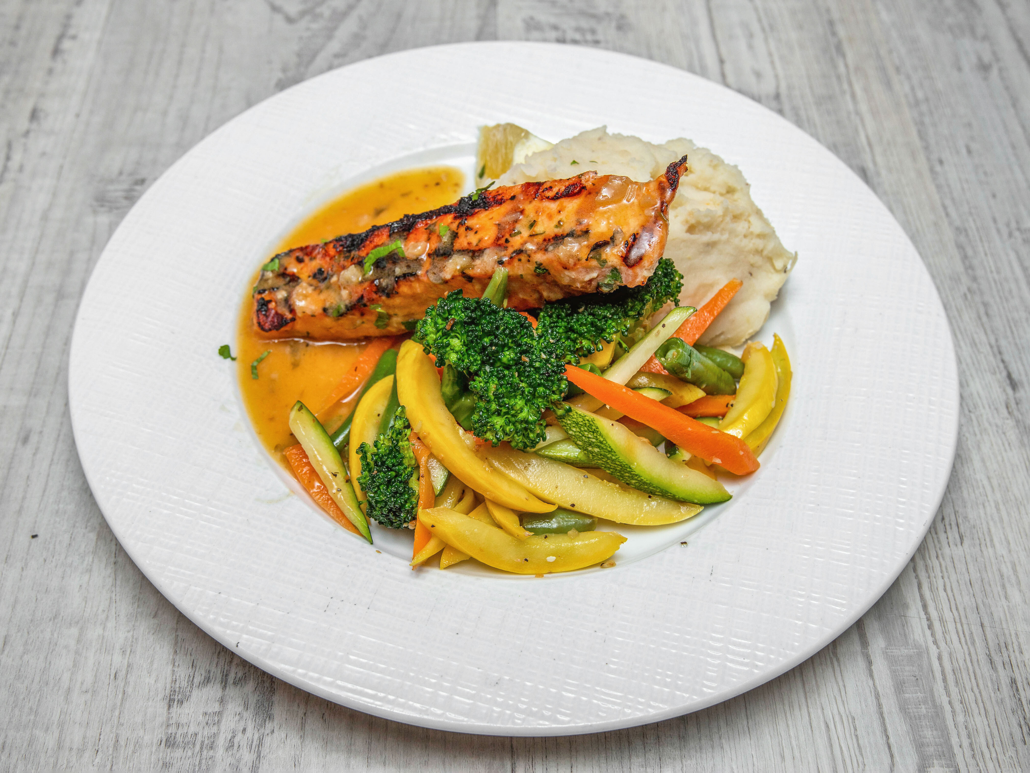 Order grilled salmon food online from Sapore D Italia store, Brooklyn on bringmethat.com