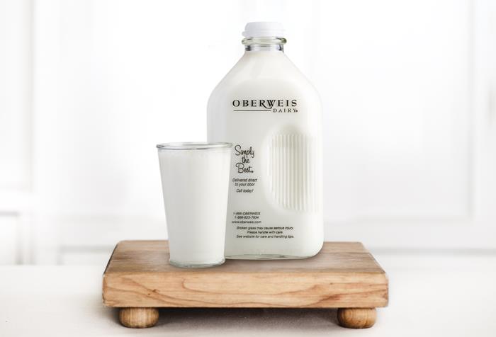 Order Fat Free White Milk food online from Oberweis Dairy store, Mokena on bringmethat.com