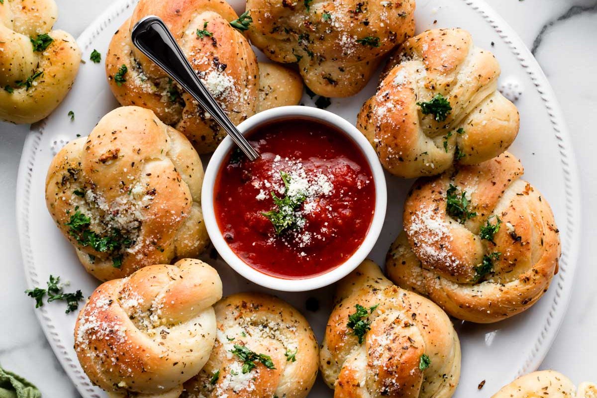 Order Garlic Rolls food online from Cucina Pizza by Design store, West Palm Beach on bringmethat.com
