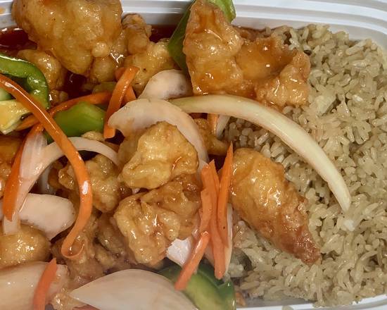Order Sweet and Sour Chicken  大甜酸鸡 food online from Red Chili store, Columbus on bringmethat.com