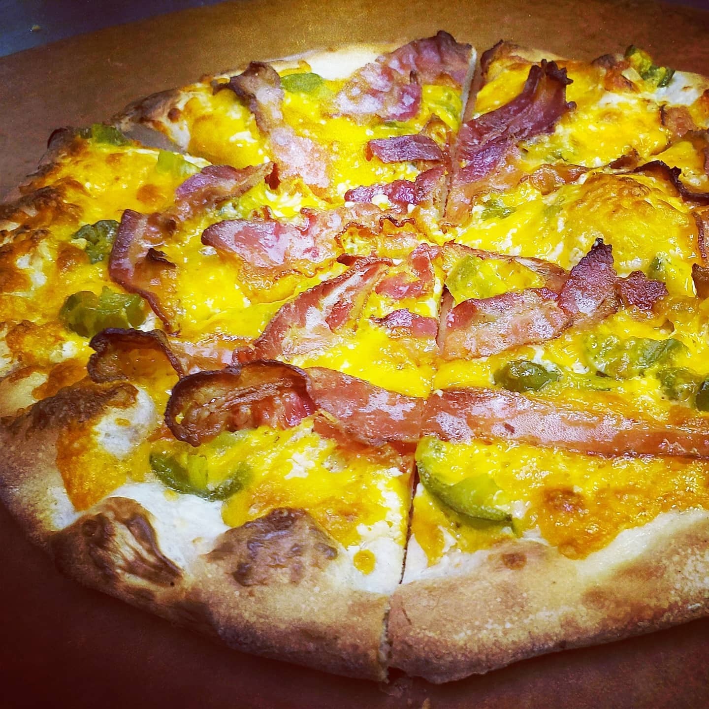 Order Jalapeno Popper Pizza 14" food online from Pizza Transit store, Niles on bringmethat.com