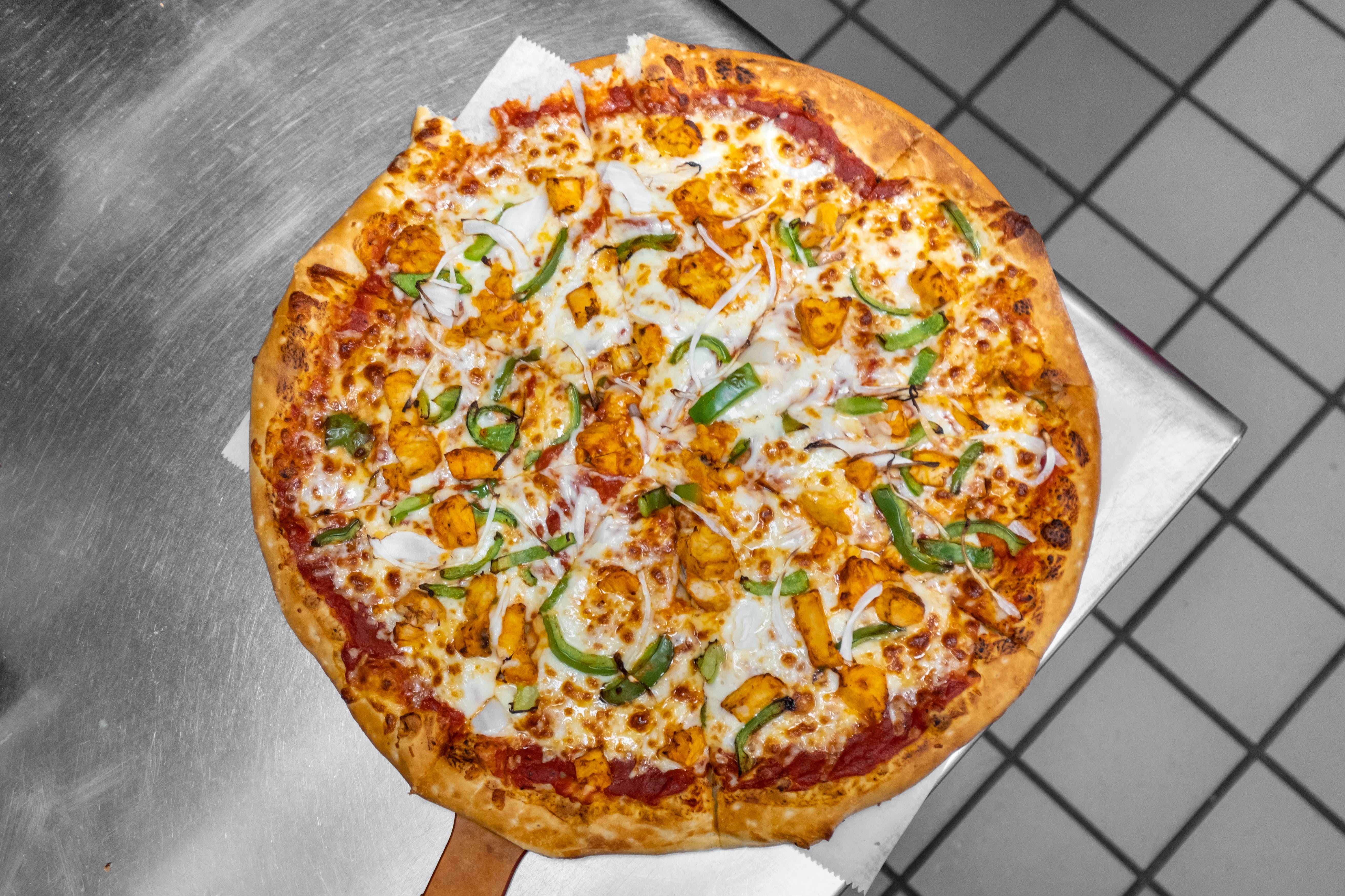 Order Buffalo Chicken Delight Pizza - Small food online from Jey Subs & Pizza store, Jessup on bringmethat.com