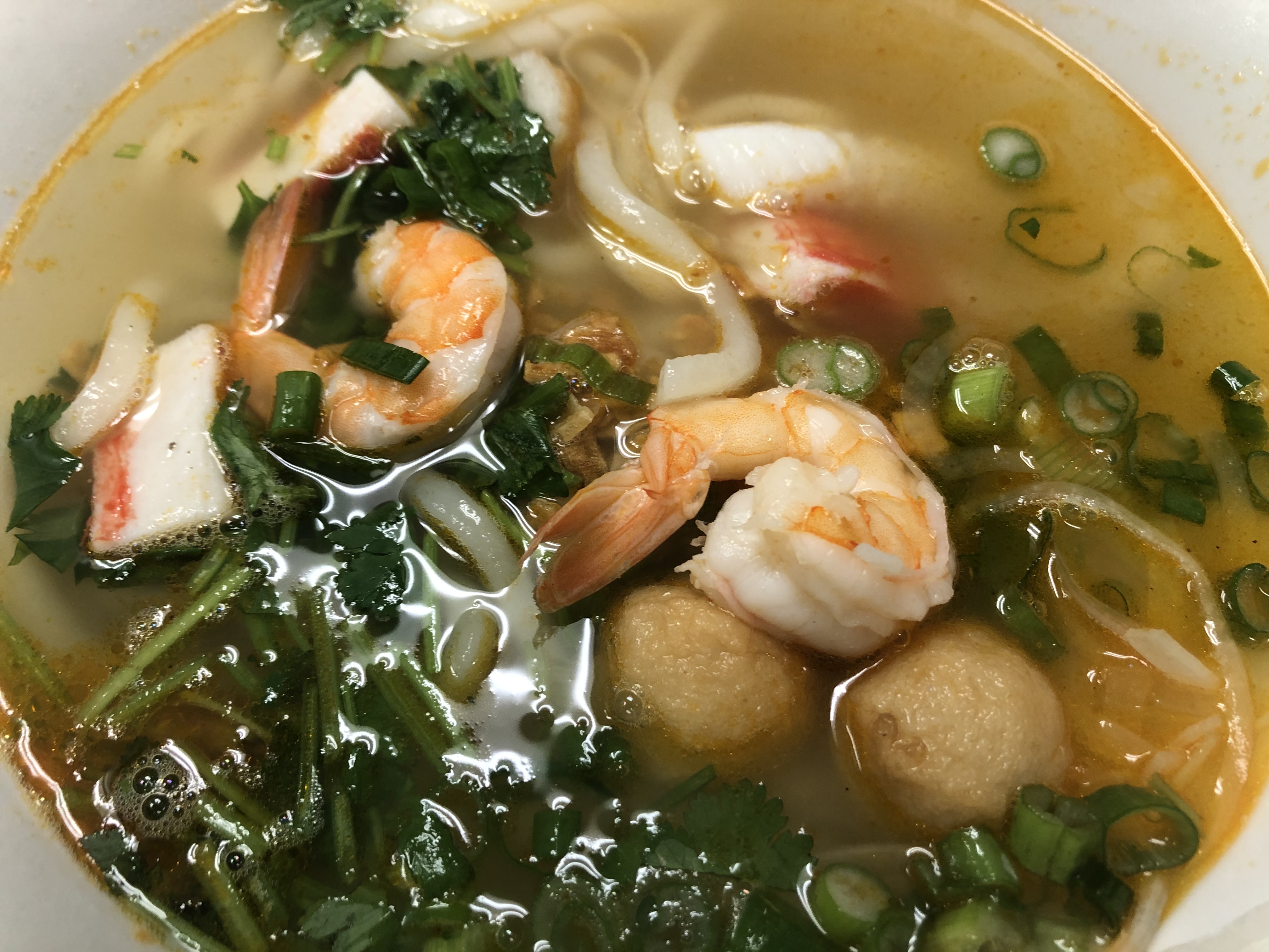 Order C2. Seafood Udon Special Soup (chicken base)-Banh Canh Hai Vi food online from Pho Amour store, Fontana on bringmethat.com