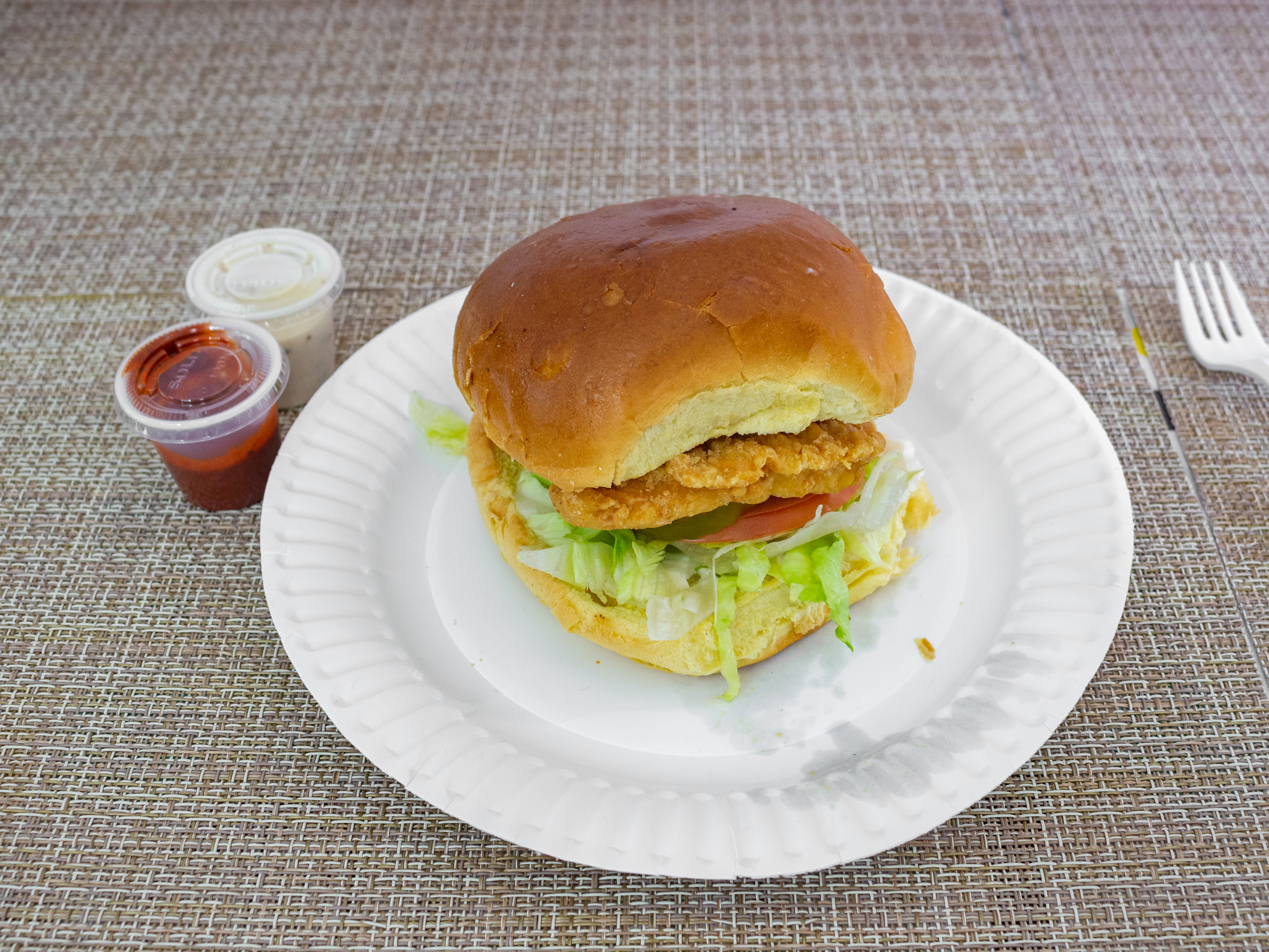 Order Crispy Chicken Sandwich food online from Zakir Bakery Gyro Express store, Paterson on bringmethat.com