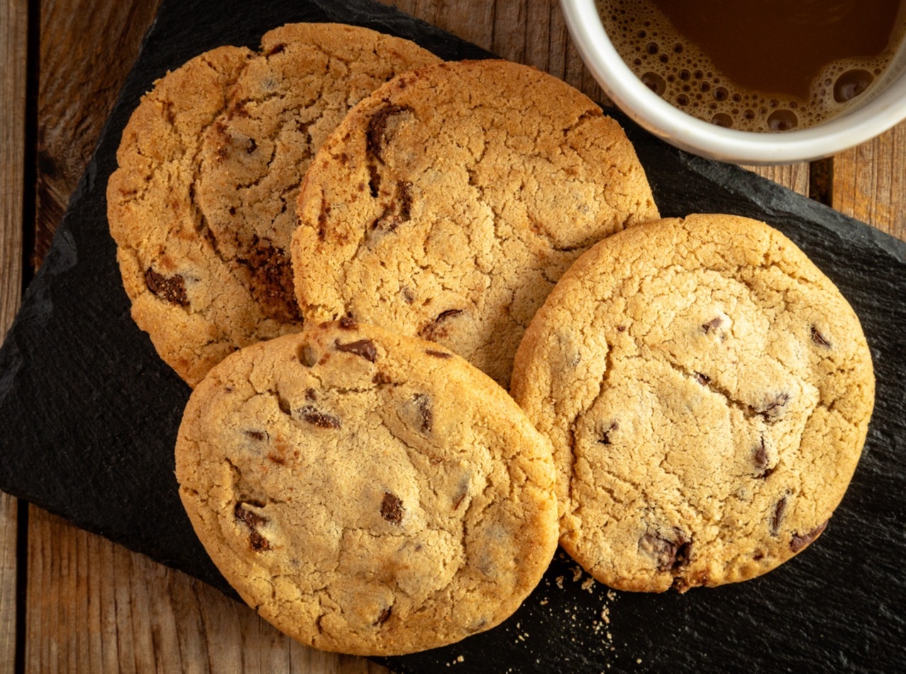 Order Chocolate Chip Cookies food online from Detroit Pizza Works store, Attleboro on bringmethat.com