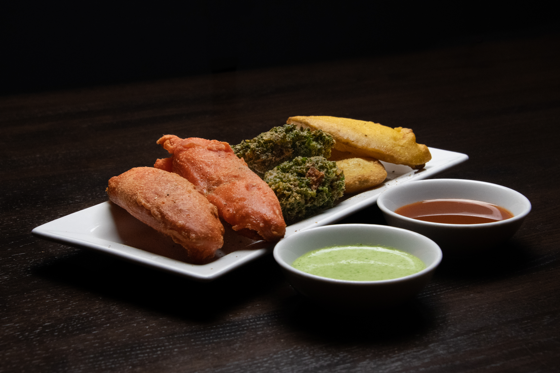 Order Mixed Pakora (6 pcs) food online from Mild 2 Spicy store, Chicago on bringmethat.com