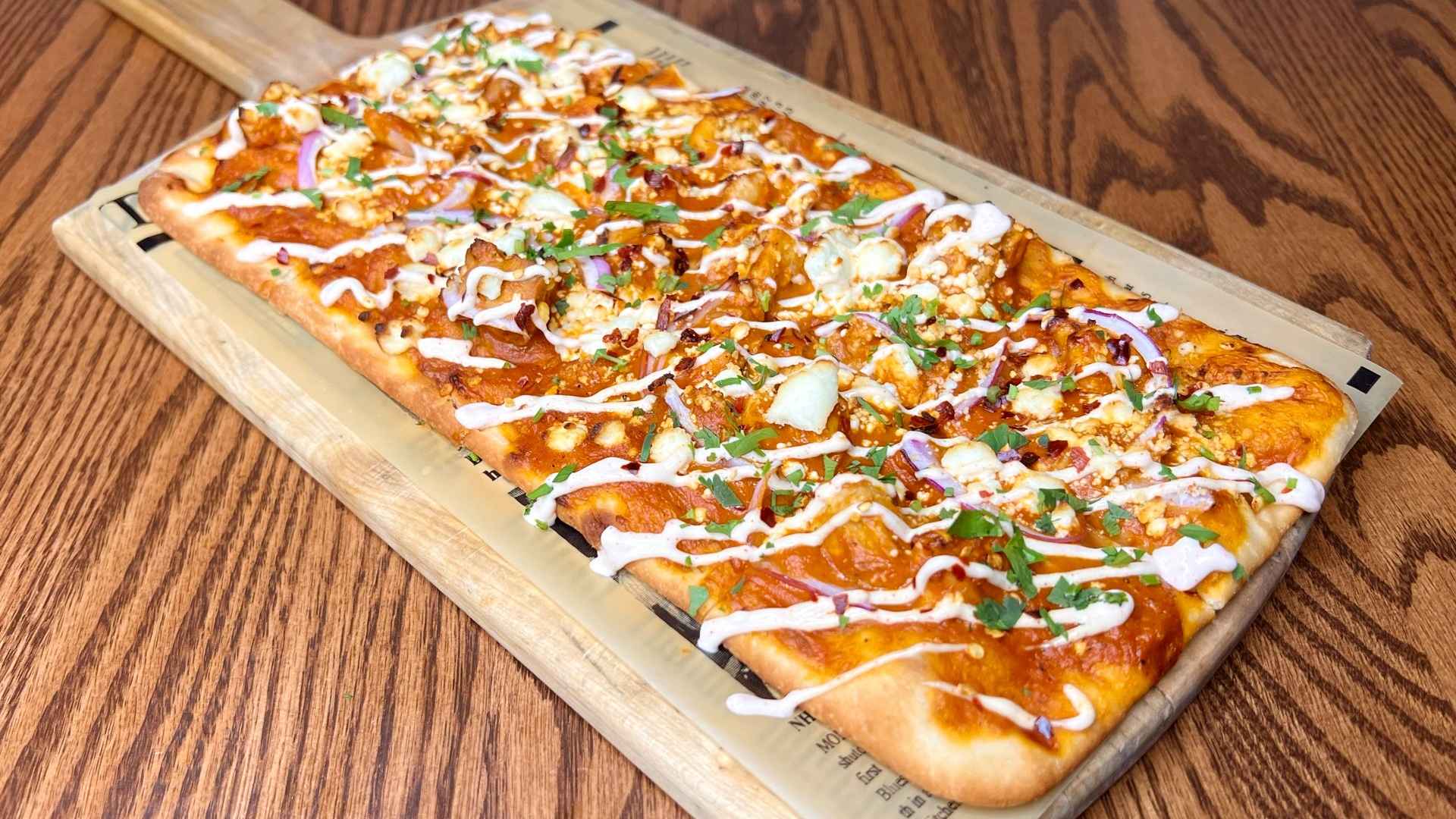 Order Butter Chicken Flatbread food online from Elephant & Castle store, Chicago on bringmethat.com