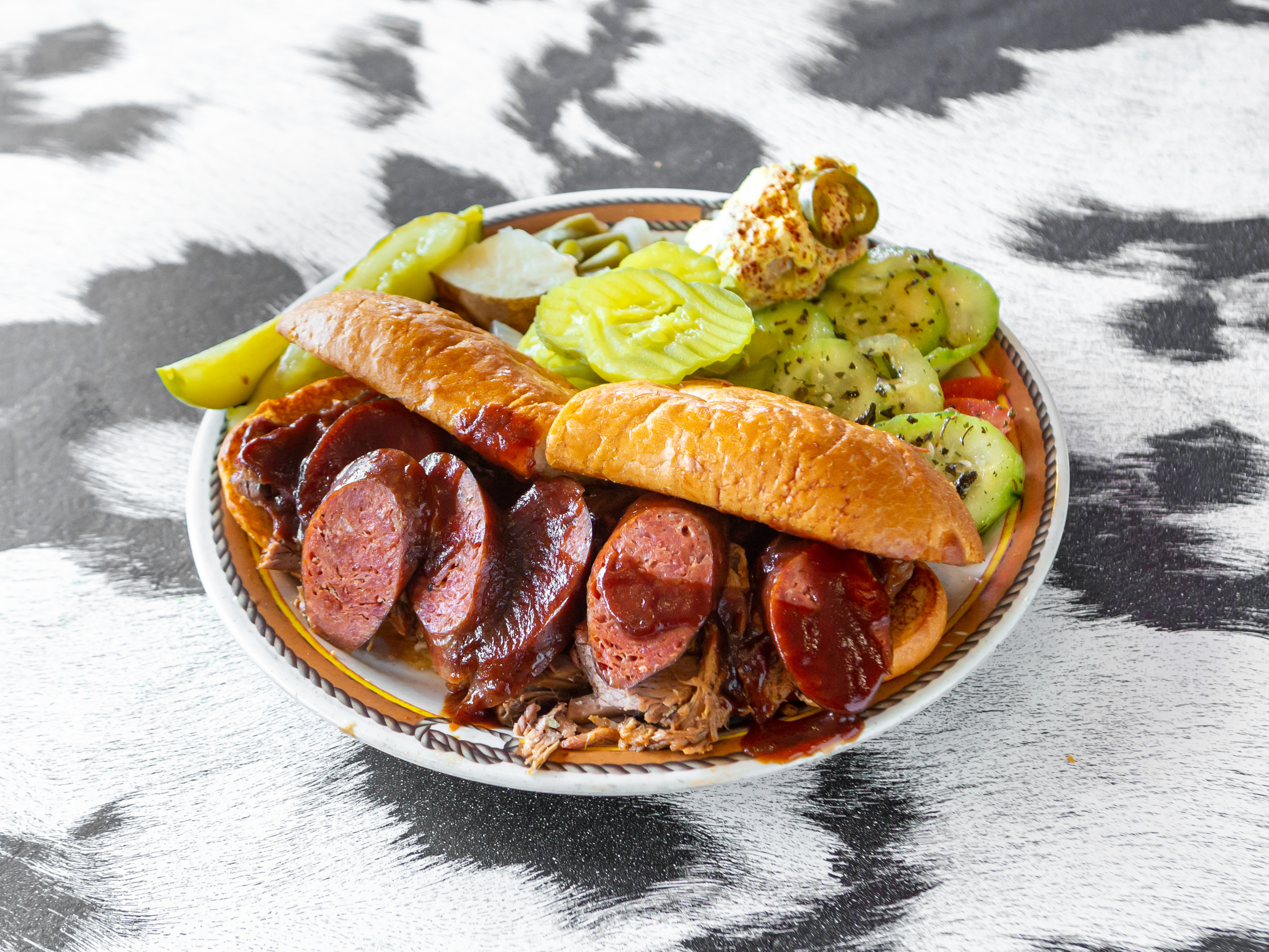 Order Mike‛s Po Boy Sandwich with 2 Sides food online from Mike Anderson's Bbq House store, Dallas on bringmethat.com