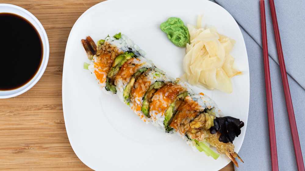 Order Shrimp Tempura Maki Roll food online from Izumi Japanese Steak House & Sushi Bar store, Windsor Locks on bringmethat.com