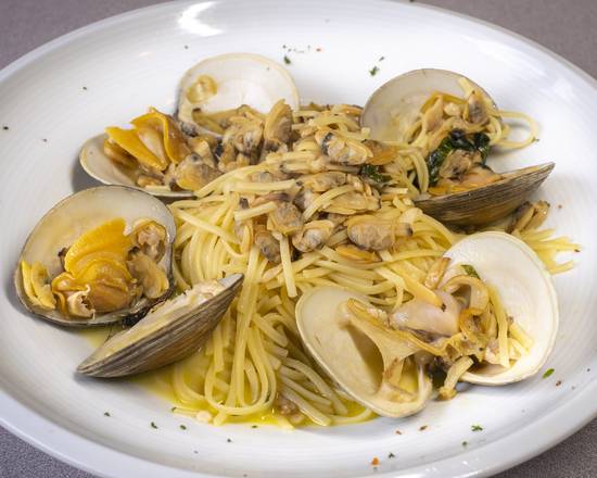 Order Linguine with White Fresh Clams food online from Chris Pizza store, Clifton on bringmethat.com
