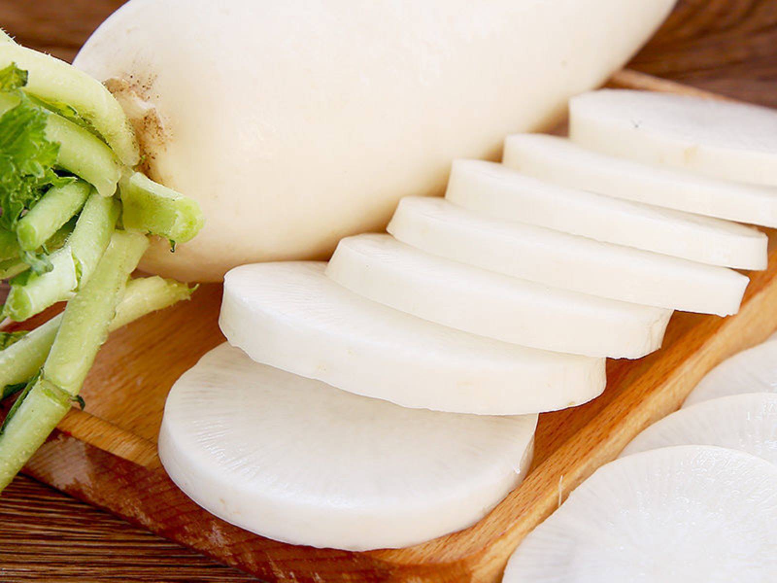 Order White Radish Slices food online from One Zo store, Los Angeles on bringmethat.com