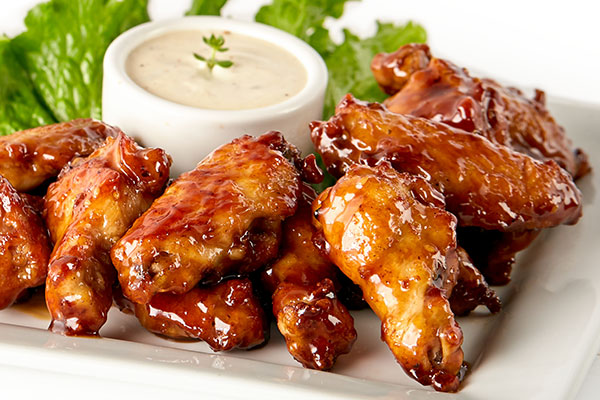 Order 16 Pieces Traditional Wings food online from Pizza Guys store, Tracy on bringmethat.com