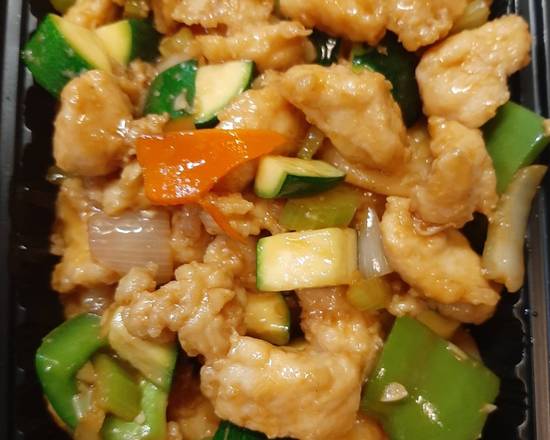 Order Garlic Chicken food online from Mongolian Grill store, Graham on bringmethat.com