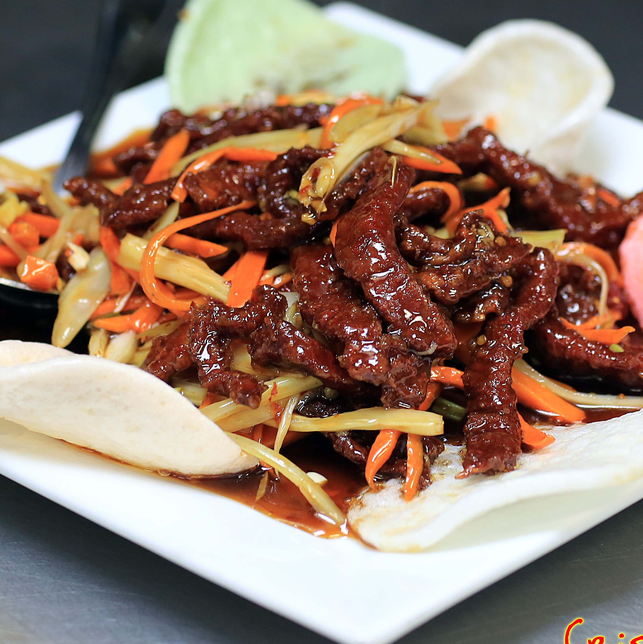 Order Red Pepper Beef food online from Red Pepper Chinese Restaurant store, RICHFIELD on bringmethat.com