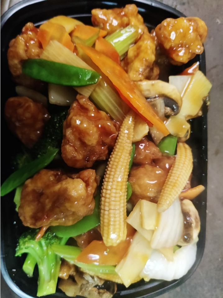 Order Gui Qui food online from Chang's Chinese Restaurant store, Tuscaloosa on bringmethat.com