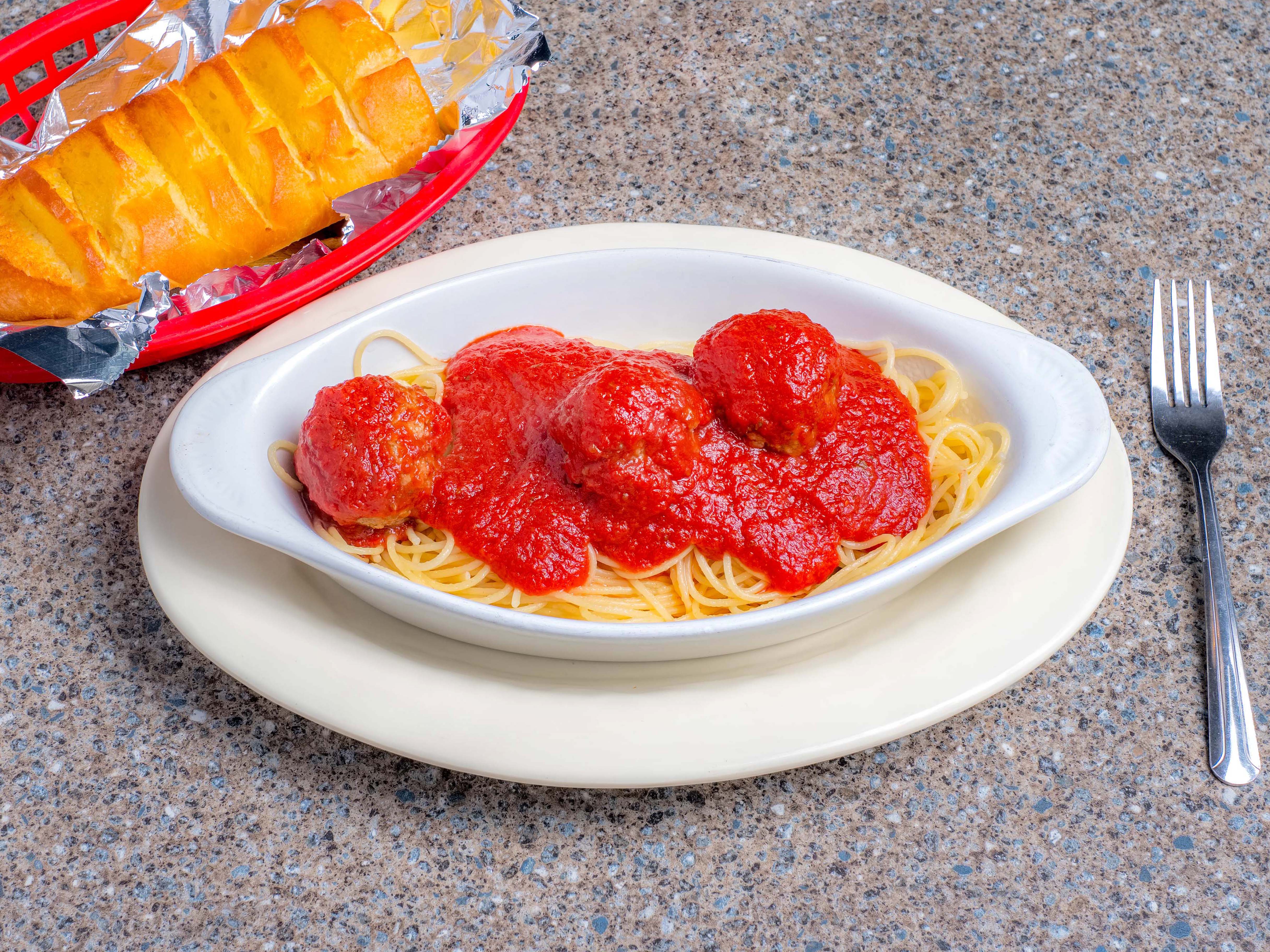 Order Spaghetti with Marinara Sauce and Mushrooms food online from Chicago Pizza store, Speedway on bringmethat.com
