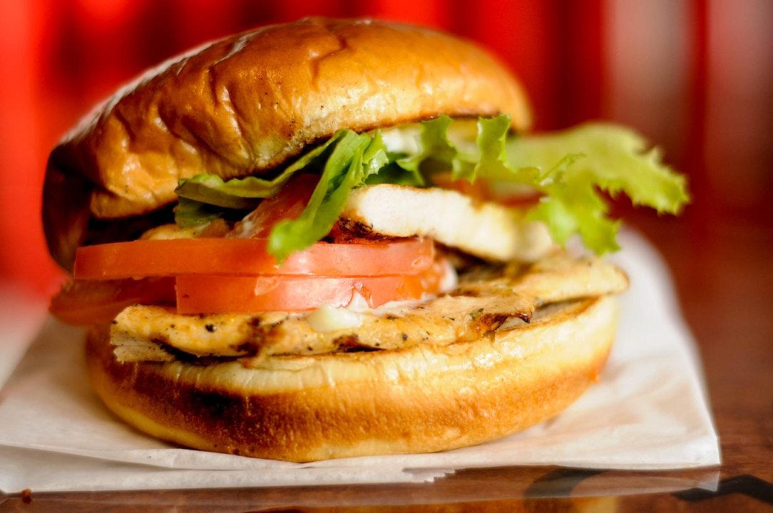 Order Grilled Chicken Sandwich food online from Slim's store, Chicago on bringmethat.com