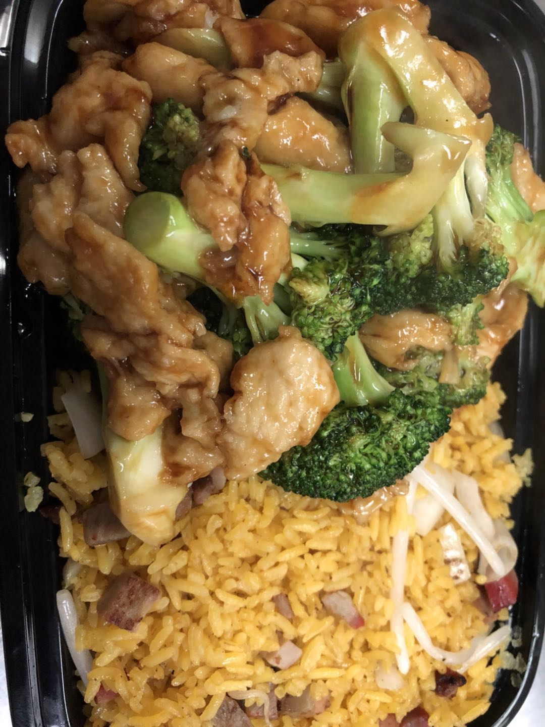 Order C4. Chicken with Broccoli Combo Plate food online from Beijing Chinese & Japanese Food store, Ridgewood on bringmethat.com