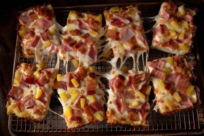 Order Small Hawaiian Pizza food online from Jet Pizza store, Clarksville on bringmethat.com