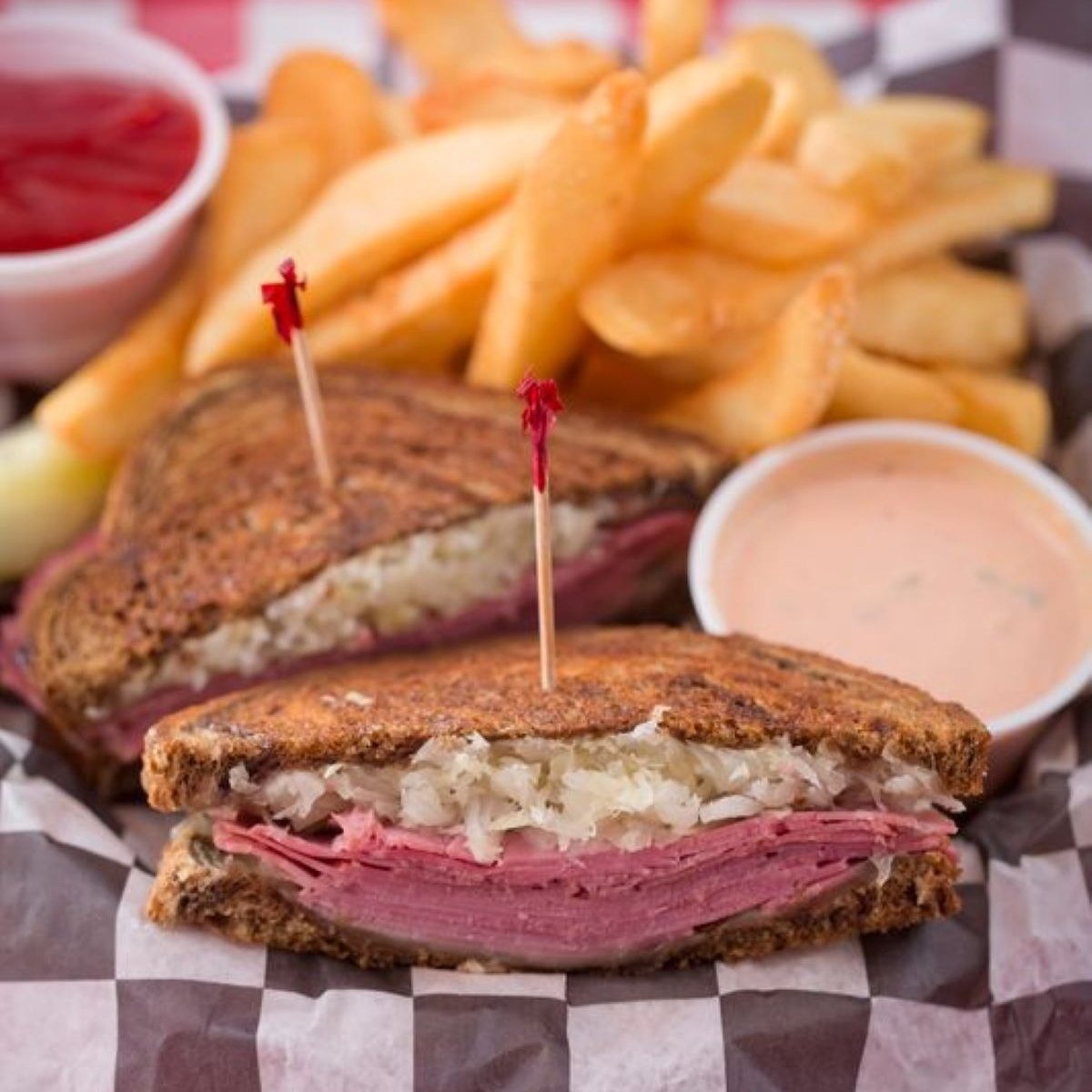 Order Reuben food online from Huey's Collierville store, Collierville on bringmethat.com