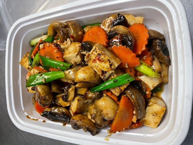 Order Garlic Dish Special food online from Simply Thai store, Northbrook on bringmethat.com